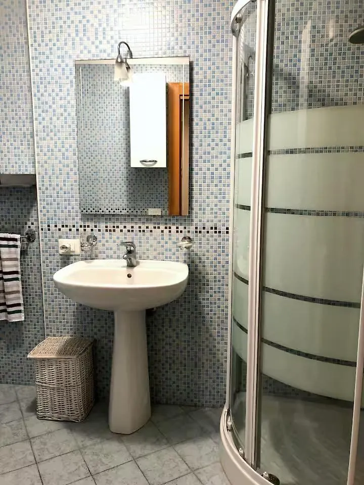 Comodo E Silenzioso Bilocale In Centro Citta Naples Guest house